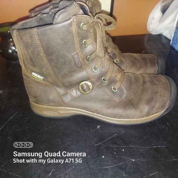 Keen-Dry  Shoes - Picture 2 of 5